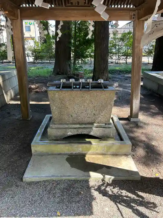 御宝殿熊野神社の手水舎
