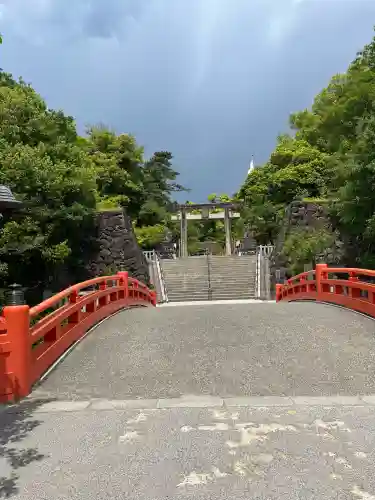 武田神社の{uncategorized: "未分類", other: "その他", undefined: "問題あり", building: "その他建物", grave: "お墓", sacred_gate: "鳥居", guardian: "狛犬", statue: "像", buddha: "仏像", history: "歴史", nature: "自然", garden: "庭園", animal: "動物", pagoda: "塔", temizu: "手水舎", mountain_gate: "山門・神門", sanctuary: "本殿・本堂", subordinate: "末社・摂社", art: "芸術", scenery: "景色", jizo: "地蔵", ema: "絵馬", goshuin: "御朱印", omikuji: "おみくじ", items: "授与品その他", amulet: "お守り", goshuincho: "御朱印帳", eats: "食事", festival: "お祭り", votive_dance: "神楽", shichigosan: "七五三参", wedding: "結婚式", experience: "体験その他", initially: "初詣", around: "周辺", anti_infection: "感染症対策"}