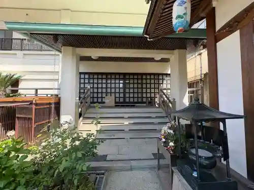 大善寺の{uncategorized: "未分類", other: "その他", undefined: "問題あり", building: "その他建物", grave: "お墓", sacred_gate: "鳥居", guardian: "狛犬", statue: "像", buddha: "仏像", history: "歴史", nature: "自然", garden: "庭園", animal: "動物", pagoda: "塔", temizu: "手水舎", mountain_gate: "山門・神門", sanctuary: "本殿・本堂", subordinate: "末社・摂社", art: "芸術", scenery: "景色", jizo: "地蔵", ema: "絵馬", goshuin: "御朱印", omikuji: "おみくじ", items: "授与品その他", amulet: "お守り", goshuincho: "御朱印帳", eats: "食事", festival: "お祭り", votive_dance: "神楽", shichigosan: "七五三参", wedding: "結婚式", experience: "体験その他", initially: "初詣", around: "周辺", anti_infection: "感染症対策"}