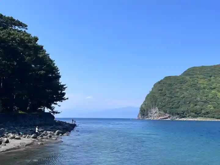 諸口神社の{uncategorized: "未分類", other: "その他", undefined: "問題あり", building: "その他建物", grave: "お墓", sacred_gate: "鳥居", guardian: "狛犬", statue: "像", buddha: "仏像", history: "歴史", nature: "自然", garden: "庭園", animal: "動物", pagoda: "塔", temizu: "手水舎", mountain_gate: "山門・神門", sanctuary: "本殿・本堂", subordinate: "末社・摂社", art: "芸術", scenery: "景色", jizo: "地蔵", ema: "絵馬", goshuin: "御朱印", omikuji: "おみくじ", items: "授与品その他", amulet: "お守り", goshuincho: "御朱印帳", eats: "食事", festival: "お祭り", votive_dance: "神楽", shichigosan: "七五三参", wedding: "結婚式", experience: "体験その他", initially: "初詣", around: "周辺", anti_infection: "感染症対策"}