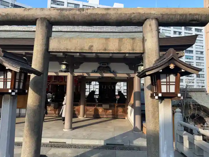 湯島天満宮の{uncategorized: "未分類", other: "その他", undefined: "問題あり", building: "その他建物", grave: "お墓", sacred_gate: "鳥居", guardian: "狛犬", statue: "像", buddha: "仏像", history: "歴史", nature: "自然", garden: "庭園", animal: "動物", pagoda: "塔", temizu: "手水舎", mountain_gate: "山門・神門", sanctuary: "本殿・本堂", subordinate: "末社・摂社", art: "芸術", scenery: "景色", jizo: "地蔵", ema: "絵馬", goshuin: "御朱印", omikuji: "おみくじ", items: "授与品その他", amulet: "お守り", goshuincho: "御朱印帳", eats: "食事", festival: "お祭り", votive_dance: "神楽", shichigosan: "七五三参", wedding: "結婚式", experience: "体験その他", initially: "初詣", around: "周辺", anti_infection: "感染症対策"}