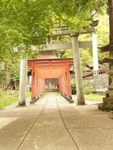 豊川城山稲荷の鳥居