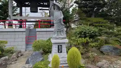 西眞寺の像