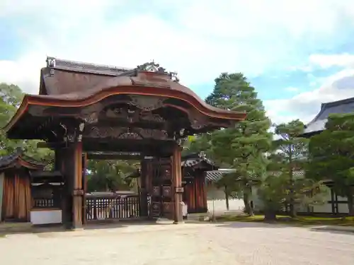仁和寺の山門・神門