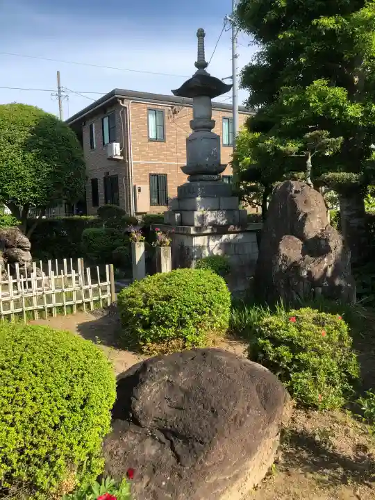 観音寺の{uncategorized: "未分類", other: "その他", undefined: "問題あり", building: "その他建物", grave: "お墓", sacred_gate: "鳥居", guardian: "狛犬", statue: "像", buddha: "仏像", history: "歴史", nature: "自然", garden: "庭園", animal: "動物", pagoda: "塔", temizu: "手水舎", mountain_gate: "山門・神門", sanctuary: "本殿・本堂", subordinate: "末社・摂社", art: "芸術", scenery: "景色", jizo: "地蔵", ema: "絵馬", goshuin: "御朱印", omikuji: "おみくじ", items: "授与品その他", amulet: "お守り", goshuincho: "御朱印帳", eats: "食事", festival: "お祭り", votive_dance: "神楽", shichigosan: "七五三参", wedding: "結婚式", experience: "体験その他", initially: "初詣", around: "周辺", anti_infection: "感染症対策"}