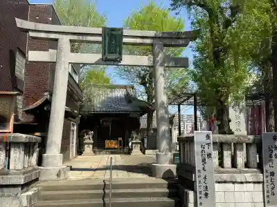 治兵衛稲荷神社の{uncategorized: "未分類", other: "その他", undefined: "問題あり", building: "その他建物", grave: "お墓", sacred_gate: "鳥居", guardian: "狛犬", statue: "像", buddha: "仏像", history: "歴史", nature: "自然", garden: "庭園", animal: "動物", pagoda: "塔", temizu: "手水舎", mountain_gate: "山門・神門", sanctuary: "本殿・本堂", subordinate: "末社・摂社", art: "芸術", scenery: "景色", jizo: "地蔵", ema: "絵馬", goshuin: "御朱印", omikuji: "おみくじ", items: "授与品その他", amulet: "お守り", goshuincho: "御朱印帳", eats: "食事", festival: "お祭り", votive_dance: "神楽", shichigosan: "七五三参", wedding: "結婚式", experience: "体験その他", initially: "初詣", around: "周辺", anti_infection: "感染症対策"}