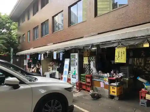 豊川稲荷東京別院の周辺