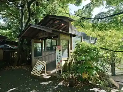 鎌倉宮の{uncategorized: "未分類", other: "その他", undefined: "問題あり", building: "その他建物", grave: "お墓", sacred_gate: "鳥居", guardian: "狛犬", statue: "像", buddha: "仏像", history: "歴史", nature: "自然", garden: "庭園", animal: "動物", pagoda: "塔", temizu: "手水舎", mountain_gate: "山門・神門", sanctuary: "本殿・本堂", subordinate: "末社・摂社", art: "芸術", scenery: "景色", jizo: "地蔵", ema: "絵馬", goshuin: "御朱印", omikuji: "おみくじ", items: "授与品その他", amulet: "お守り", goshuincho: "御朱印帳", eats: "食事", festival: "お祭り", votive_dance: "神楽", shichigosan: "七五三参", wedding: "結婚式", experience: "体験その他", initially: "初詣", around: "周辺", anti_infection: "感染症対策"}