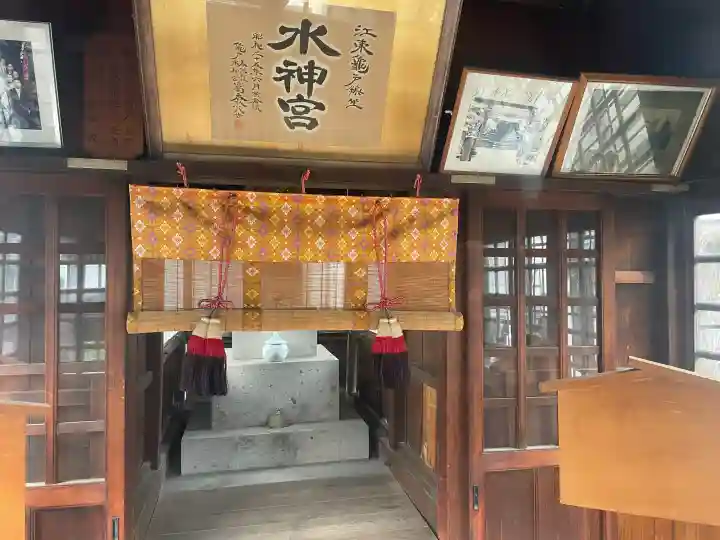 亀戸水神社の{uncategorized: "未分類", other: "その他", undefined: "問題あり", building: "その他建物", grave: "お墓", sacred_gate: "鳥居", guardian: "狛犬", statue: "像", buddha: "仏像", history: "歴史", nature: "自然", garden: "庭園", animal: "動物", pagoda: "塔", temizu: "手水舎", mountain_gate: "山門・神門", sanctuary: "本殿・本堂", subordinate: "末社・摂社", art: "芸術", scenery: "景色", jizo: "地蔵", ema: "絵馬", goshuin: "御朱印", omikuji: "おみくじ", items: "授与品その他", amulet: "お守り", goshuincho: "御朱印帳", eats: "食事", festival: "お祭り", votive_dance: "神楽", shichigosan: "七五三参", wedding: "結婚式", experience: "体験その他", initially: "初詣", around: "周辺", anti_infection: "感染症対策"}