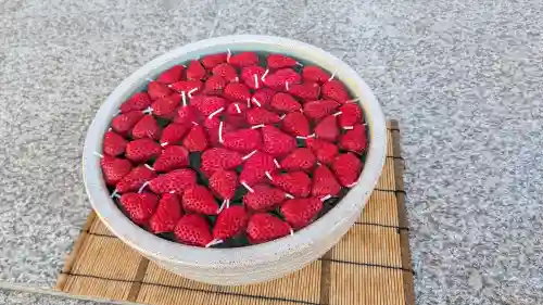 駒込妙義神社の{uncategorized: "未分類", other: "その他", undefined: "問題あり", building: "その他建物", grave: "お墓", sacred_gate: "鳥居", guardian: "狛犬", statue: "像", buddha: "仏像", history: "歴史", nature: "自然", garden: "庭園", animal: "動物", pagoda: "塔", temizu: "手水舎", mountain_gate: "山門・神門", sanctuary: "本殿・本堂", subordinate: "末社・摂社", art: "芸術", scenery: "景色", jizo: "地蔵", ema: "絵馬", goshuin: "御朱印", omikuji: "おみくじ", items: "授与品その他", amulet: "お守り", goshuincho: "御朱印帳", eats: "食事", festival: "お祭り", votive_dance: "神楽", shichigosan: "七五三参", wedding: "結婚式", experience: "体験その他", initially: "初詣", around: "周辺", anti_infection: "感染症対策"}