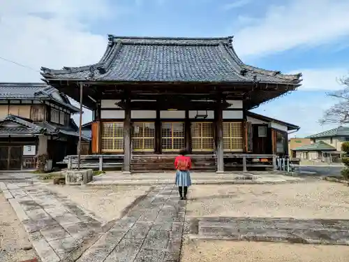 真照寺の本殿