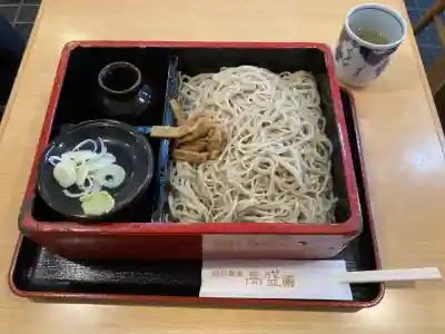 澤蔵司稲荷（慈眼院）の{uncategorized: "未分類", other: "その他", undefined: "問題あり", building: "その他建物", grave: "お墓", sacred_gate: "鳥居", guardian: "狛犬", statue: "像", buddha: "仏像", history: "歴史", nature: "自然", garden: "庭園", animal: "動物", pagoda: "塔", temizu: "手水舎", mountain_gate: "山門・神門", sanctuary: "本殿・本堂", subordinate: "末社・摂社", art: "芸術", scenery: "景色", jizo: "地蔵", ema: "絵馬", goshuin: "御朱印", omikuji: "おみくじ", items: "授与品その他", amulet: "お守り", goshuincho: "御朱印帳", eats: "食事", festival: "お祭り", votive_dance: "神楽", shichigosan: "七五三参", wedding: "結婚式", experience: "体験その他", initially: "初詣", around: "周辺", anti_infection: "感染症対策"}