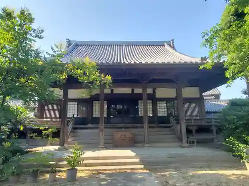 光照寺の本殿・本堂
