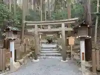 磐座神社(大神神社摂社)の{uncategorized: "未分類", other: "その他", undefined: "問題あり", building: "その他建物", grave: "お墓", sacred_gate: "鳥居", guardian: "狛犬", statue: "像", buddha: "仏像", history: "歴史", nature: "自然", garden: "庭園", animal: "動物", pagoda: "塔", temizu: "手水舎", mountain_gate: "山門・神門", sanctuary: "本殿・本堂", subordinate: "末社・摂社", art: "芸術", scenery: "景色", jizo: "地蔵", ema: "絵馬", goshuin: "御朱印", omikuji: "おみくじ", items: "授与品その他", amulet: "お守り", goshuincho: "御朱印帳", eats: "食事", festival: "お祭り", votive_dance: "神楽", shichigosan: "七五三参", wedding: "結婚式", experience: "体験その他", initially: "初詣", around: "周辺", anti_infection: "感染症対策"}