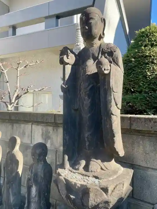 大聖院の{uncategorized: "未分類", other: "その他", undefined: "問題あり", building: "その他建物", grave: "お墓", sacred_gate: "鳥居", guardian: "狛犬", statue: "像", buddha: "仏像", history: "歴史", nature: "自然", garden: "庭園", animal: "動物", pagoda: "塔", temizu: "手水舎", mountain_gate: "山門・神門", sanctuary: "本殿・本堂", subordinate: "末社・摂社", art: "芸術", scenery: "景色", jizo: "地蔵", ema: "絵馬", goshuin: "御朱印", omikuji: "おみくじ", items: "授与品その他", amulet: "お守り", goshuincho: "御朱印帳", eats: "食事", festival: "お祭り", votive_dance: "神楽", shichigosan: "七五三参", wedding: "結婚式", experience: "体験その他", initially: "初詣", around: "周辺", anti_infection: "感染症対策"}
