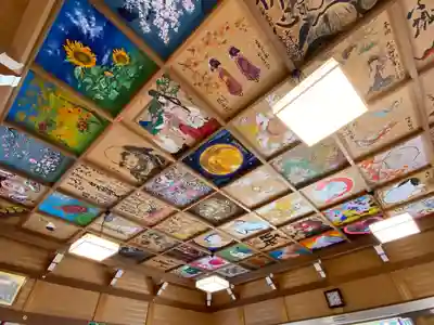 於菊稲荷神社の芸術