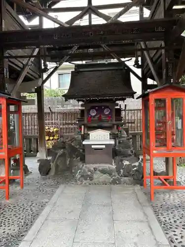 被官稲荷神社の本殿・本堂