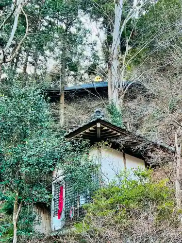 秩父札所三十二番　法性寺の{uncategorized: "未分類", other: "その他", undefined: "問題あり", building: "その他建物", grave: "お墓", sacred_gate: "鳥居", guardian: "狛犬", statue: "像", buddha: "仏像", history: "歴史", nature: "自然", garden: "庭園", animal: "動物", pagoda: "塔", temizu: "手水舎", mountain_gate: "山門・神門", sanctuary: "本殿・本堂", subordinate: "末社・摂社", art: "芸術", scenery: "景色", jizo: "地蔵", ema: "絵馬", goshuin: "御朱印", omikuji: "おみくじ", items: "授与品その他", amulet: "お守り", goshuincho: "御朱印帳", eats: "食事", festival: "お祭り", votive_dance: "神楽", shichigosan: "七五三参", wedding: "結婚式", experience: "体験その他", initially: "初詣", around: "周辺", anti_infection: "感染症対策"}