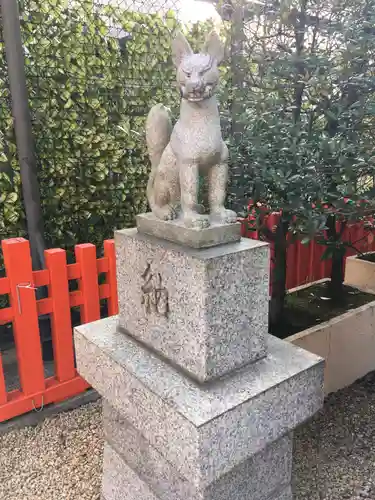 みなと稲荷神社の狛犬