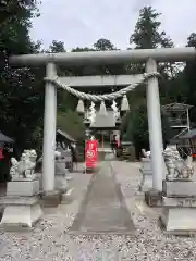 磐裂根裂神社の鳥居