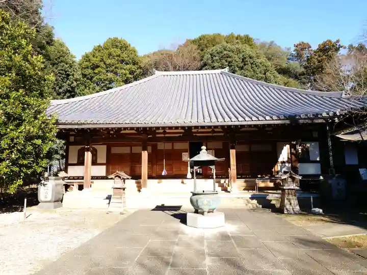 天岑寺の{uncategorized: "未分類", other: "その他", undefined: "問題あり", building: "その他建物", grave: "お墓", sacred_gate: "鳥居", guardian: "狛犬", statue: "像", buddha: "仏像", history: "歴史", nature: "自然", garden: "庭園", animal: "動物", pagoda: "塔", temizu: "手水舎", mountain_gate: "山門・神門", sanctuary: "本殿・本堂", subordinate: "末社・摂社", art: "芸術", scenery: "景色", jizo: "地蔵", ema: "絵馬", goshuin: "御朱印", omikuji: "おみくじ", items: "授与品その他", amulet: "お守り", goshuincho: "御朱印帳", eats: "食事", festival: "お祭り", votive_dance: "神楽", shichigosan: "七五三参", wedding: "結婚式", experience: "体験その他", initially: "初詣", around: "周辺", anti_infection: "感染症対策"}