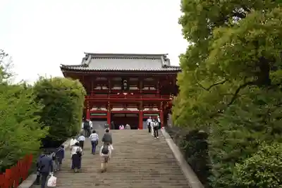 鶴岡八幡宮の山門・神門