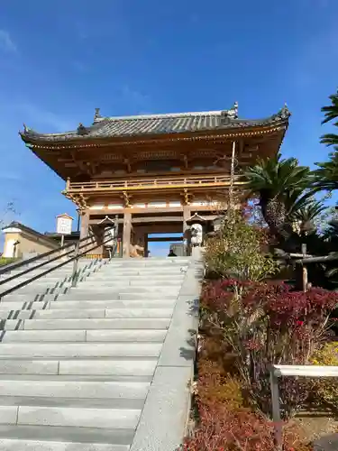 総持寺の山門