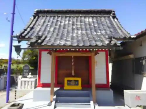 諏訪野八幡神社の本殿