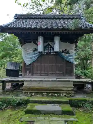 菟橋神社の{uncategorized: "未分類", other: "その他", undefined: "問題あり", building: "その他建物", grave: "お墓", sacred_gate: "鳥居", guardian: "狛犬", statue: "像", buddha: "仏像", history: "歴史", nature: "自然", garden: "庭園", animal: "動物", pagoda: "塔", temizu: "手水舎", mountain_gate: "山門・神門", sanctuary: "本殿・本堂", subordinate: "末社・摂社", art: "芸術", scenery: "景色", jizo: "地蔵", ema: "絵馬", goshuin: "御朱印", omikuji: "おみくじ", items: "授与品その他", amulet: "お守り", goshuincho: "御朱印帳", eats: "食事", festival: "お祭り", votive_dance: "神楽", shichigosan: "七五三参", wedding: "結婚式", experience: "体験その他", initially: "初詣", around: "周辺", anti_infection: "感染症対策"}