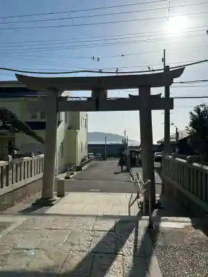 舞子六神社／まいこむの宮の{uncategorized: "未分類", other: "その他", undefined: "問題あり", building: "その他建物", grave: "お墓", sacred_gate: "鳥居", guardian: "狛犬", statue: "像", buddha: "仏像", history: "歴史", nature: "自然", garden: "庭園", animal: "動物", pagoda: "塔", temizu: "手水舎", mountain_gate: "山門・神門", sanctuary: "本殿・本堂", subordinate: "末社・摂社", art: "芸術", scenery: "景色", jizo: "地蔵", ema: "絵馬", goshuin: "御朱印", omikuji: "おみくじ", items: "授与品その他", amulet: "お守り", goshuincho: "御朱印帳", eats: "食事", festival: "お祭り", votive_dance: "神楽", shichigosan: "七五三参", wedding: "結婚式", experience: "体験その他", initially: "初詣", around: "周辺", anti_infection: "感染症対策"}