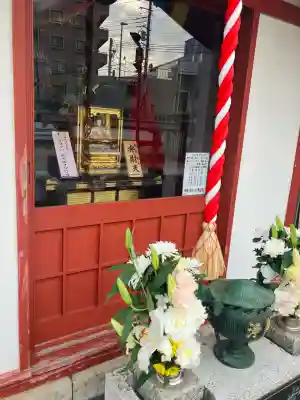 延命寺（逗子大師延命寺）の{uncategorized: "未分類", other: "その他", undefined: "問題あり", building: "その他建物", grave: "お墓", sacred_gate: "鳥居", guardian: "狛犬", statue: "像", buddha: "仏像", history: "歴史", nature: "自然", garden: "庭園", animal: "動物", pagoda: "塔", temizu: "手水舎", mountain_gate: "山門・神門", sanctuary: "本殿・本堂", subordinate: "末社・摂社", art: "芸術", scenery: "景色", jizo: "地蔵", ema: "絵馬", goshuin: "御朱印", omikuji: "おみくじ", items: "授与品その他", amulet: "お守り", goshuincho: "御朱印帳", eats: "食事", festival: "お祭り", votive_dance: "神楽", shichigosan: "七五三参", wedding: "結婚式", experience: "体験その他", initially: "初詣", around: "周辺", anti_infection: "感染症対策"}