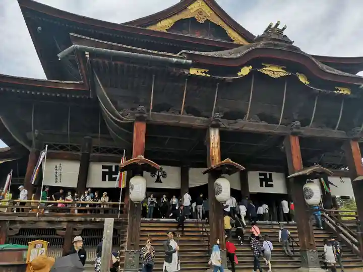 善光寺の本殿・本堂