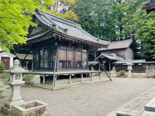大澤八幡社の{uncategorized: "未分類", other: "その他", undefined: "問題あり", building: "その他建物", grave: "お墓", sacred_gate: "鳥居", guardian: "狛犬", statue: "像", buddha: "仏像", history: "歴史", nature: "自然", garden: "庭園", animal: "動物", pagoda: "塔", temizu: "手水舎", mountain_gate: "山門・神門", sanctuary: "本殿・本堂", subordinate: "末社・摂社", art: "芸術", scenery: "景色", jizo: "地蔵", ema: "絵馬", goshuin: "御朱印", omikuji: "おみくじ", items: "授与品その他", amulet: "お守り", goshuincho: "御朱印帳", eats: "食事", festival: "お祭り", votive_dance: "神楽", shichigosan: "七五三参", wedding: "結婚式", experience: "体験その他", initially: "初詣", around: "周辺", anti_infection: "感染症対策"}