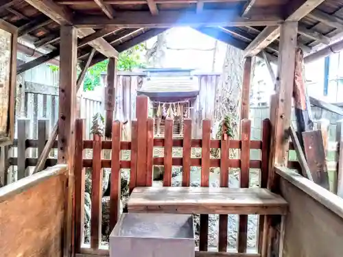 神明社の末社・摂社