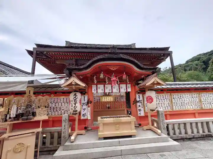 地主神社の本殿・本堂