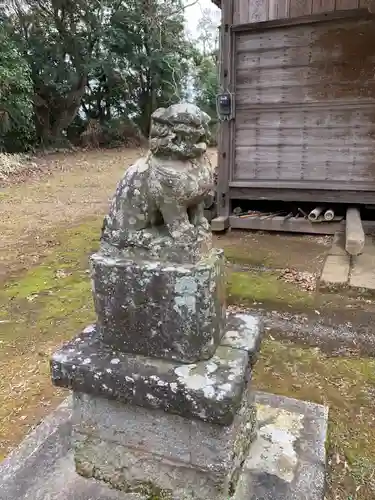 皇産霊神社の狛犬