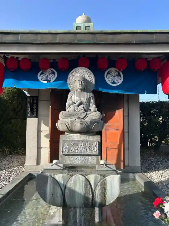 香西寺の{uncategorized: "未分類", other: "その他", undefined: "問題あり", building: "その他建物", grave: "お墓", sacred_gate: "鳥居", guardian: "狛犬", statue: "像", buddha: "仏像", history: "歴史", nature: "自然", garden: "庭園", animal: "動物", pagoda: "塔", temizu: "手水舎", mountain_gate: "山門・神門", sanctuary: "本殿・本堂", subordinate: "末社・摂社", art: "芸術", scenery: "景色", jizo: "地蔵", ema: "絵馬", goshuin: "御朱印", omikuji: "おみくじ", items: "授与品その他", amulet: "お守り", goshuincho: "御朱印帳", eats: "食事", festival: "お祭り", votive_dance: "神楽", shichigosan: "七五三参", wedding: "結婚式", experience: "体験その他", initially: "初詣", around: "周辺", anti_infection: "感染症対策"}