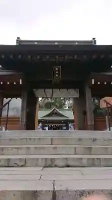 岡田神社の山門・神門