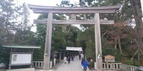 寒川神社の鳥居