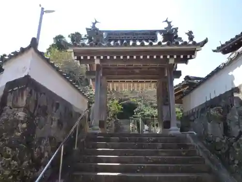 済渡院の山門・神門