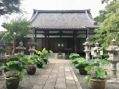 頼光寺の本殿・本堂