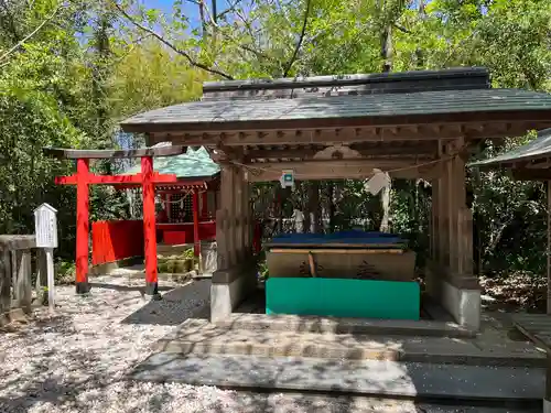 一葉稲荷神社の手水舎