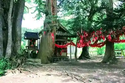 卯子酉神社の末社・摂社
