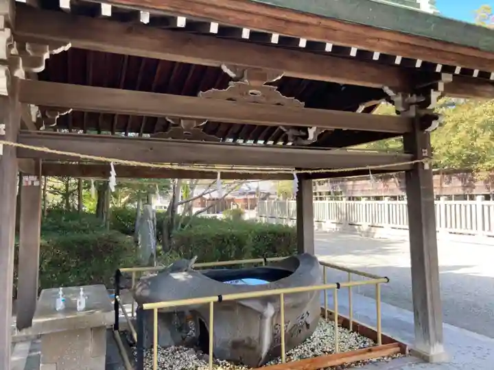 伊弉諾神宮の手水舎