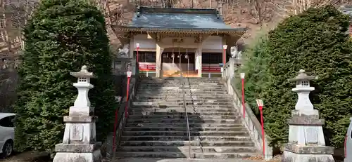 藤原町護国神社の本殿