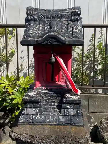  稲荷神社の本殿