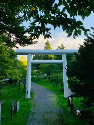 土津神社｜こどもと出世の神さまの鳥居