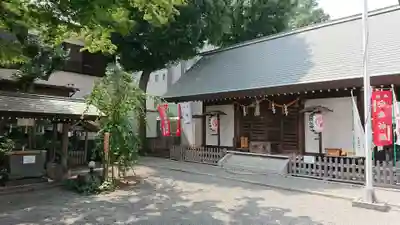 母智丘神社の本殿・本堂