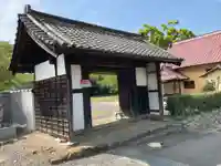 成身院 百体観音堂(さざえ堂)の山門・神門