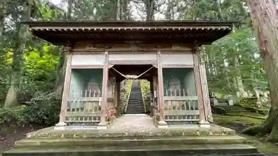 月蔵院の山門・神門